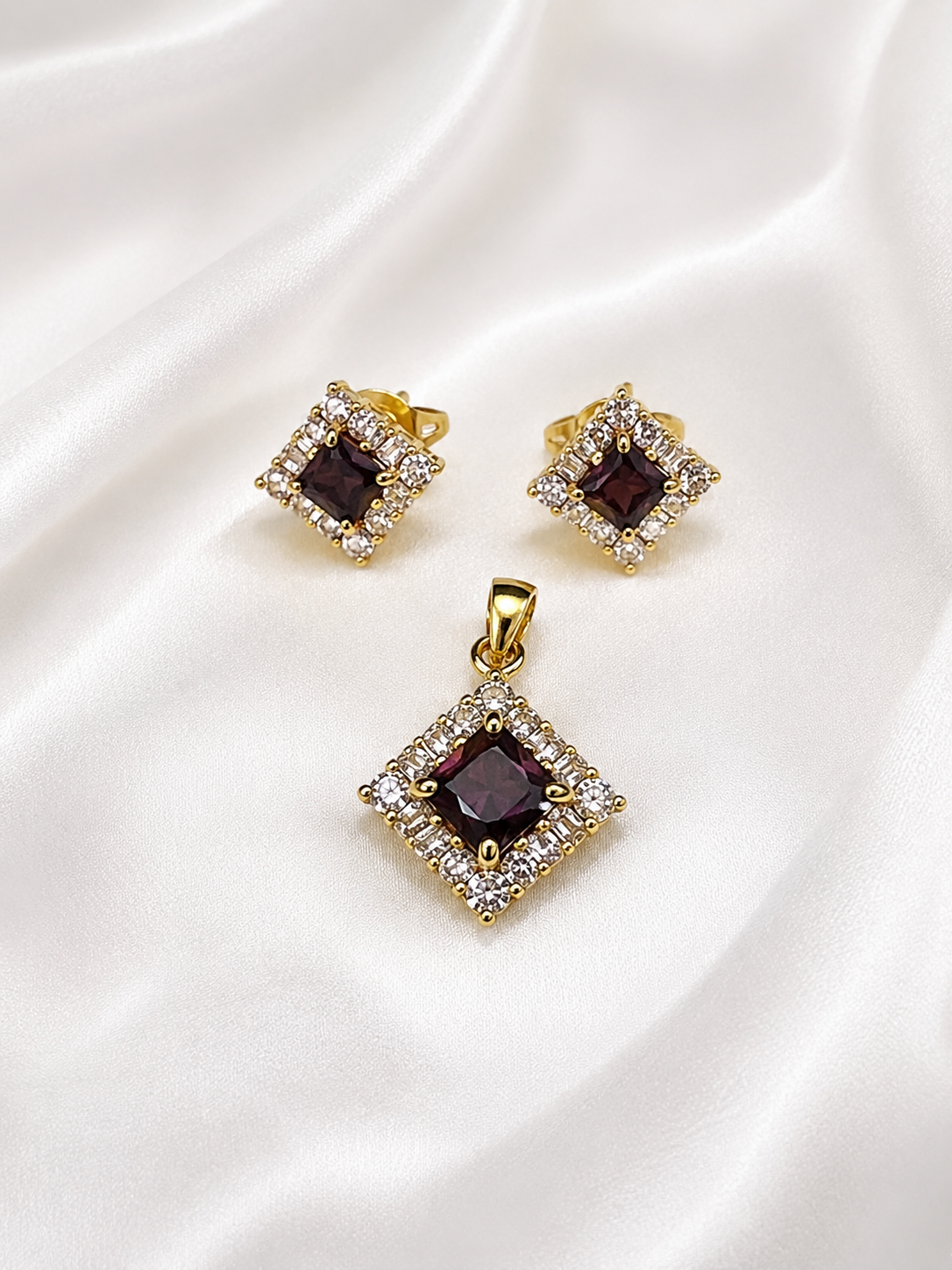 Midnight Amora Pendant Set